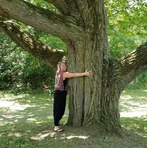 Meet your Posher, Julie